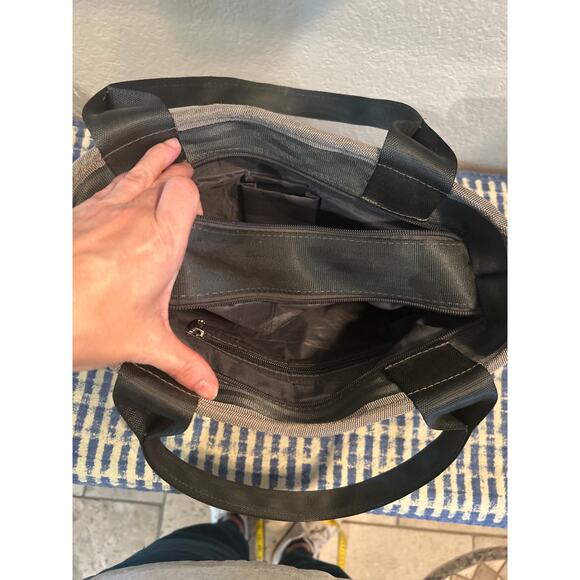 Seatbelt Purse 👜 - Picture 5 of 5